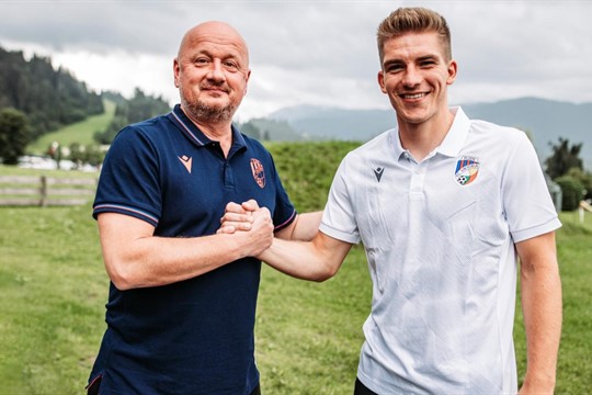 Na soustředění v Rakousku podepisuje Šádek smlouvy. V Plzni zůstává i krajní bek z Jablonce