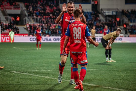 Poslední domácí zápas letošního roku. Viktoria porazila Zbrojovku Brno