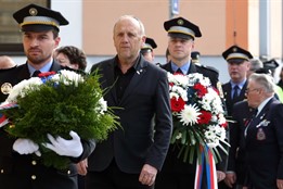 Desítky lidí si ve čtvrtek připomněly příběh tří leteckých hrdinů z...