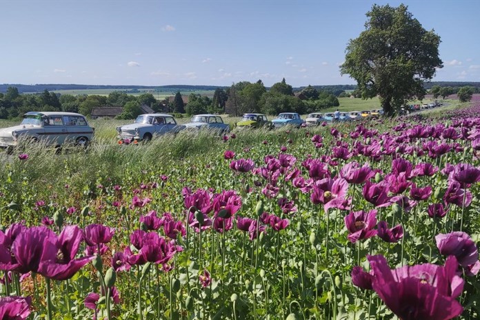 Modrým dýmem provoněly víkend „Dvoutakti na kolejích“