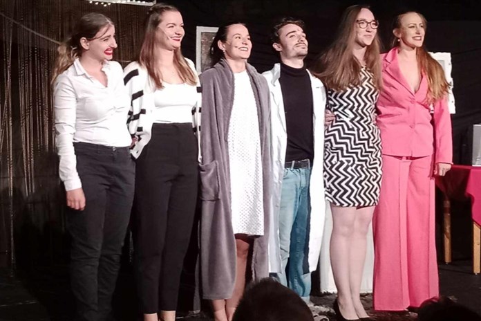 V pátek rozesmáli diváky v Proluce svým vtipným absolventským představením studenti plzeňské konzervatoře