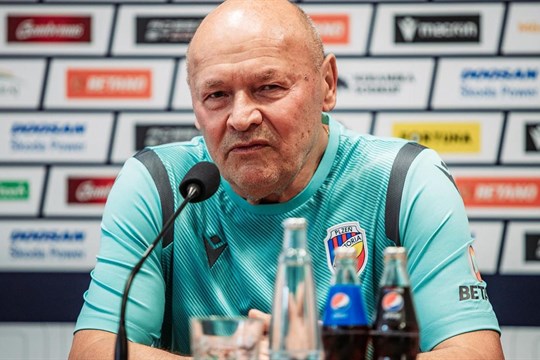 S kapitánem nebo bez něj? Lékaři dělají možné i nemožné, říká Koubek o startu Hejdy proti Dritě