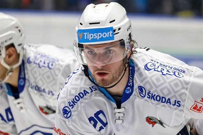 Zámorský po debaklu s Pardubicemi: Zlé, žalostné, příště musí nastoupit jiný tým