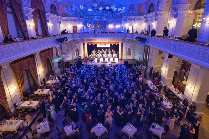 Mrazivou noc prožijí všichni, kteří se chystají na reprezentační ples města Plzně