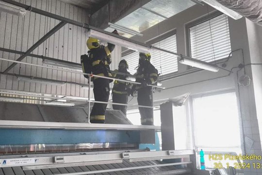 Aktualizováno: V areálu Fakultní nemocnice na Lochotíně hořelo, hasiči evakuovali 50 lidí!