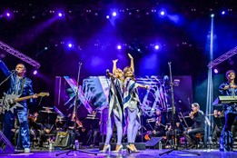 Světová show míří do Plzně! Zažijte večer plný největších hitů...