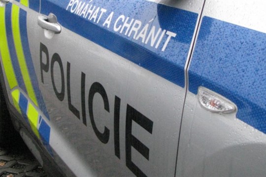 Podvodník si hrál na námořníka, který uvízl na lodi. Žena z Klatovska přišla o více než 2,5 milionu korun!