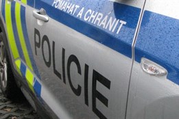 Podnapilý muž vyhrožoval obyvatelům obce zabitím, následně napadl i...