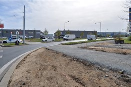 Oprava kruhového objezdu u Makra přinese o víkendu další...