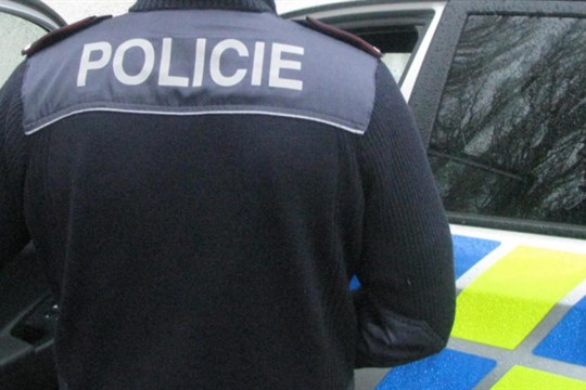 Policisté prošetřují střelbu na dopravní značení, muž zatím obviněn nebyl