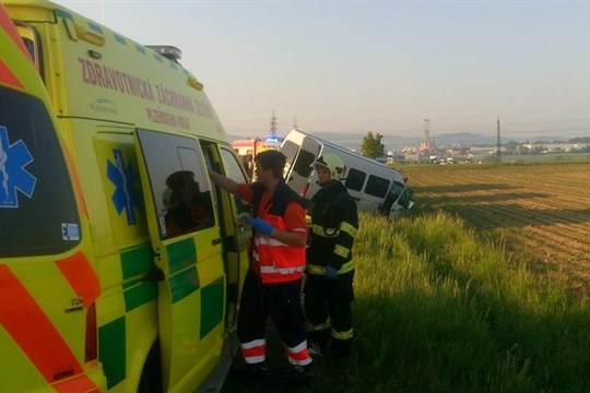 VIDEO: Při vjezdu do Karlových Varů směrem od Chebu čeká řidiče nebezpečná zatáčka
