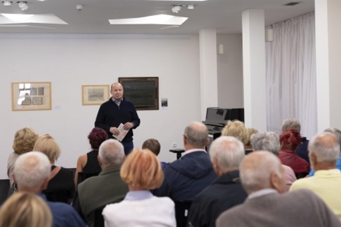 Výstava v Západočeské galerii zachycuje dojmy z evropských cest plzeňského rodáka Huga Boettingera