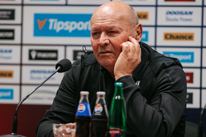 Dostáváme se do křeče, připouští kouč Viktorie Koubek. Tlaku prý nepodléhá