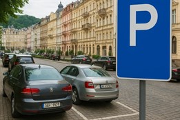 Parkování v centru Karlových Varů nově jen přes výběrové řízení....