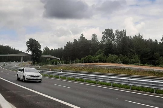 Plzeňský kraj má druhý nejvyšší počet aut z krajů a třetí největší délku silnic