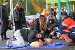 Od záchrany života po chemické pokusy: Den FAST HEROES bavil i...