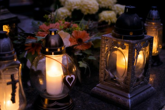 Dušičky se blíží. Karlovarské hřbitovy prodlužují návštěvní dobu