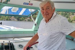 Odešla ikona Hracholusek. Šťastnou plavbu tam nahoře, kapitáne,...