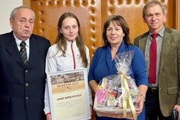 Talentovaná střelkyně Anna Miřejovská převzala ocenění od...