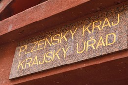 Radní Plzeňského kraje odvolali šéfa kulturního centra, kde...