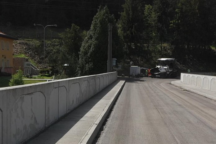 Hráz přehrady Březová nešlo přejet