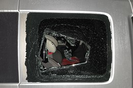 Rozbíjel auta a kradl, kde mohl. V Plzni řádil recidivista