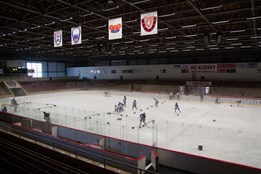 V Klatovech řeší malér, zimní stadion zůstává uzavřený, únik čpavku...