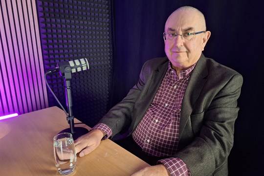 Pacient s nádorem může žít déle než bez nádoru, říká prof. Jindřich Fínek