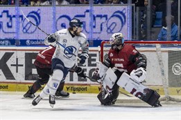 Hořký návrat čtvrtfinále do Plzně. Škoda nenašla recept na Kořenáře, Petmana odváželi na nosítkách