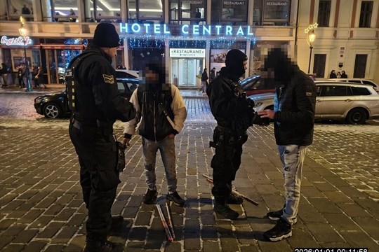 Plzeňští strážníci: Silvestrovská noc byla mimořádně klidná