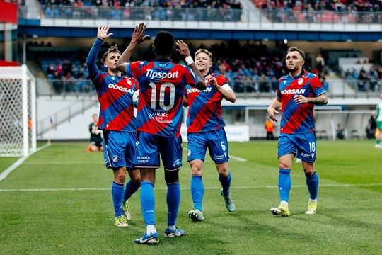 Touré a Krčík vystříleli Plzni výhru nad Bohemians, hosté dohrávali v deseti