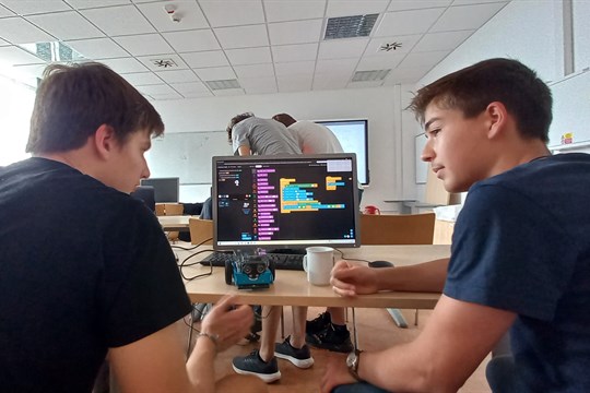 ZČU Plzeň letos pořádá 17 letních škol, největší budou jazyková a umělecká