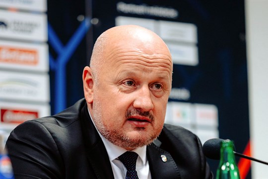 O Šádka se ve Zlíně pokoušely mdloby. Dostal jsem napít slivovici, abych se nezhroutil, popisoval