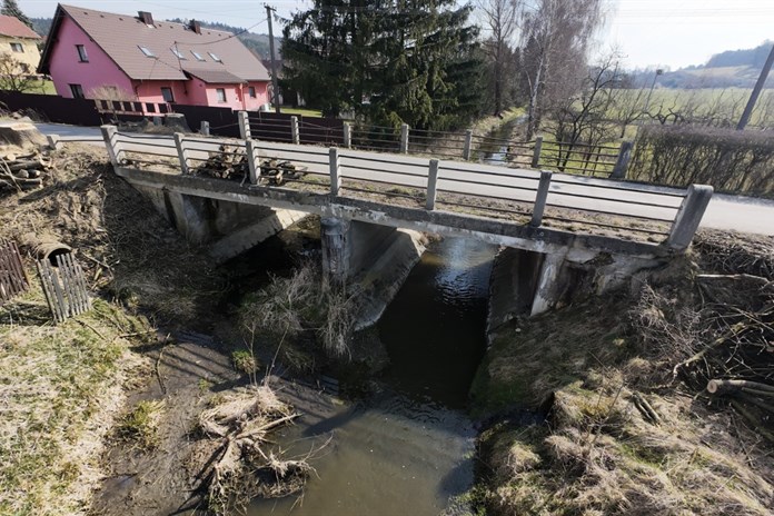 Most ve Vícenicích