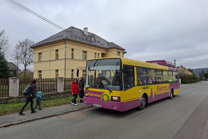 Historický elektrobus Muzea dopravy ve Strašicích
