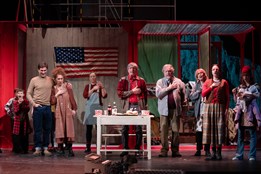 Když se pomoc změní v krutý obchod. Plzeňská činohra uvádí mrazivé...