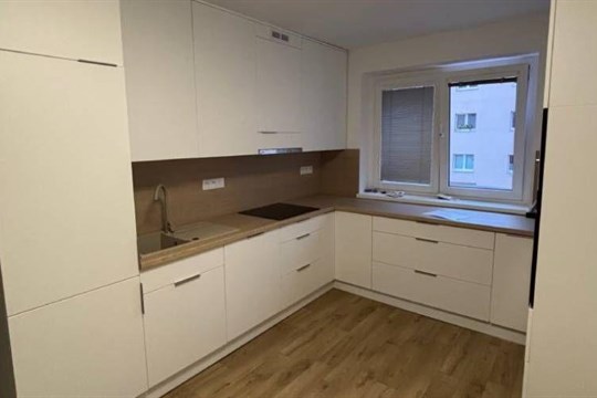 Nová kuchyň v dětském domově Cheb a Horní Slavkov učí děti samostatnosti a spolupráci 