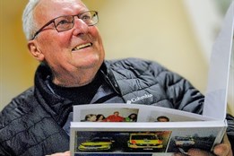 Zemřel legendární lékař plzeňské záchranky Jan Kuda. Sloužil až do...