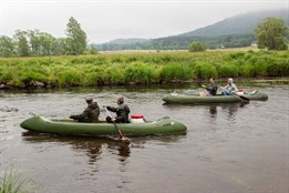 Šumavská divočina z paluby kánoe: Teplá Vltava otevírá meandry s novými pravidly