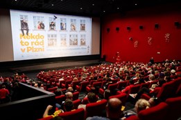 Někdo to rád v Plzni. Filmová senzace s českou elitou míří do kin