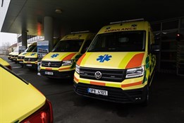 V garáži na Klatovsku se otrávil muž oxidem uhelnatým, pro dalšího letěl vrtulník