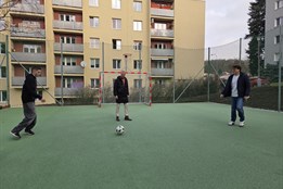 V Lobzích bylo dokončeno multifunkční hřiště, lidé si ho přáli v...