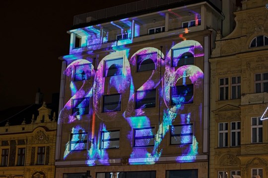 Nový rok přivítala Plzeň diskotékou a videomappingem
